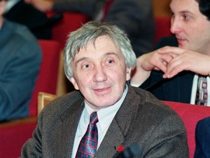 9 июня родился Юрий Щекочихин